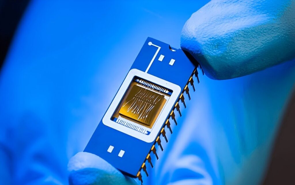 Optoelectronic