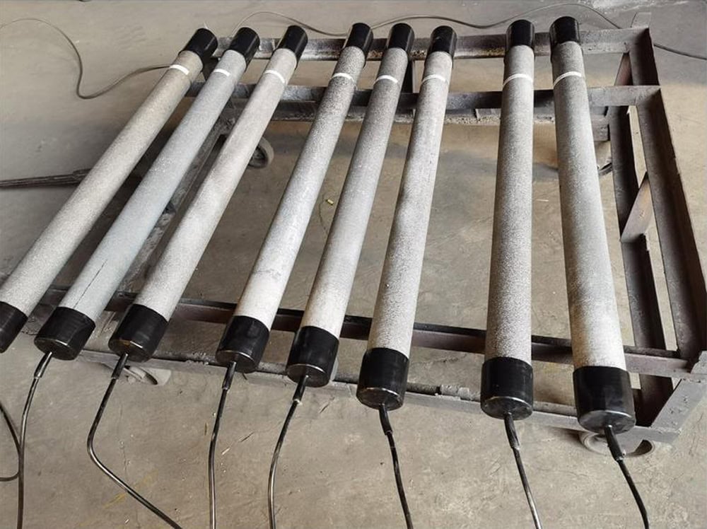 Durable industrial heating elements for commercial and industrial applications. Designed for efficiency and longevity in various heating systems.